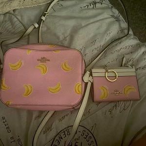 Banana coach purse with wallet.